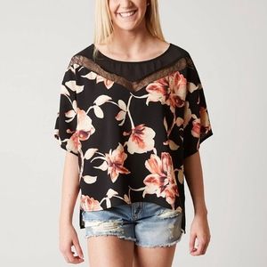 BKE Boutique floral top